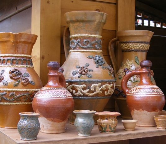 Modellare un vaso 1437 0 Modellare un vaso d argilla